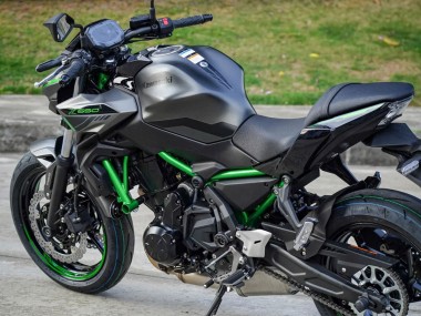 2020-2025 Kawasaki Ninja Z650 Motorcycle Fairings - Black Green Canada