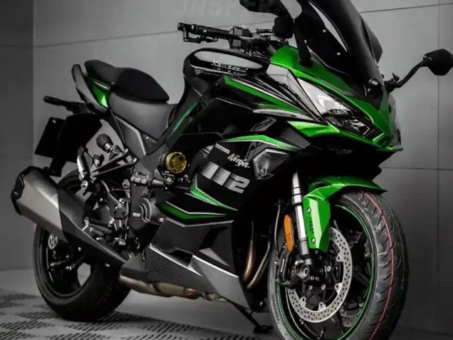2020-2025 Kawasaki Z1000SX Motorcycle Fairing - Black Green Ninja Canada