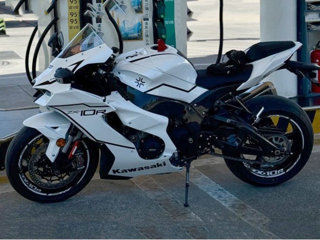 2021-2025 Kawasaki ZX10R Motorcycle Fairings - White Black Canada