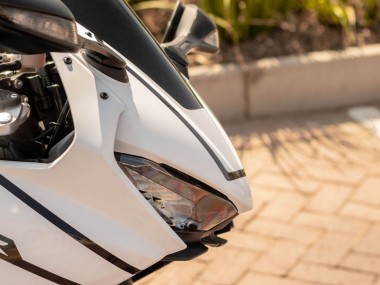 2017-2024 Honda CBR1000RR Motorcycle Fairings - White with Black Stripe Fireblade Canada
