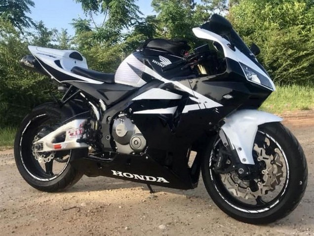 2005-2006 Honda CBR600RR Motorcycle Fairing - White Black Canada