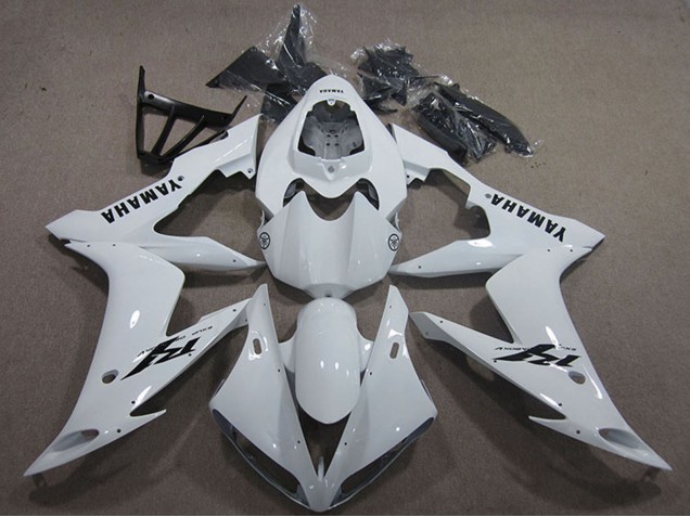 2004-2006 Yamaha YZF R1 Motorcycle Fairings - White Black Decal Canada